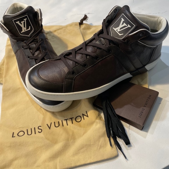 Louis Vuitton Authentic Damier Sneakers - Picture 11 of 11